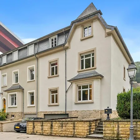 Apartamento Chic One-bedroom Near Center *