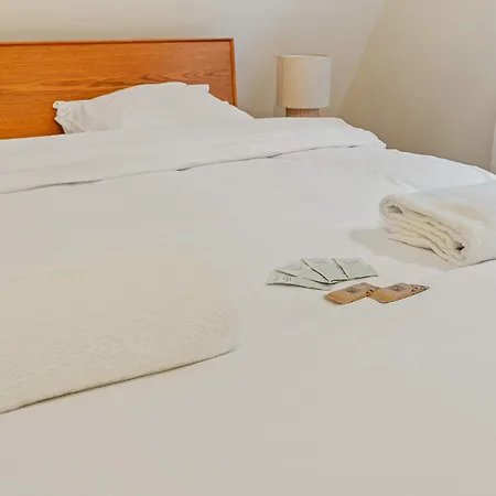 Apartamento Chic One-bedroom Near Center *