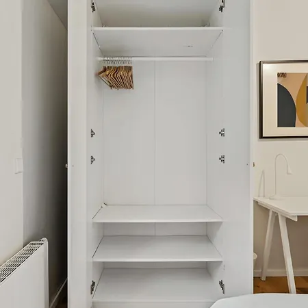 Apartamento Chic One-bedroom Near Center *