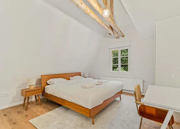 Chic One-bedroom Near Center アパート ルクセンブルク